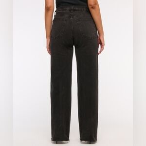 Abercrombie & Fitch Curve Love 90s Relaxed High Rise Jeans 27 / 4S